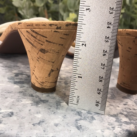 Naturalizer Sana White Banded 2.5” Cork Heels Women’s 8.5M narrow comfortable - Picture 10 of 12